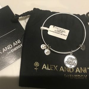 NWT Alex and Ani Tampa Bay Buccaneer Bracelet